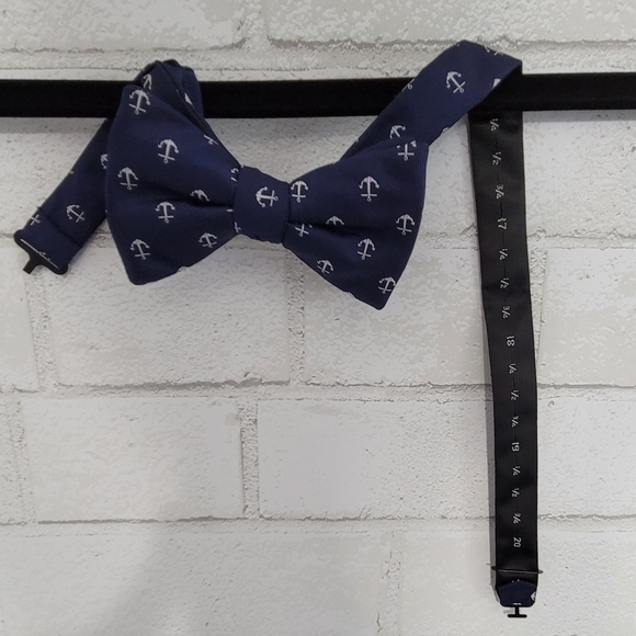 Stafford Navy and White Anchor Bowtie - Picture 1 of 3